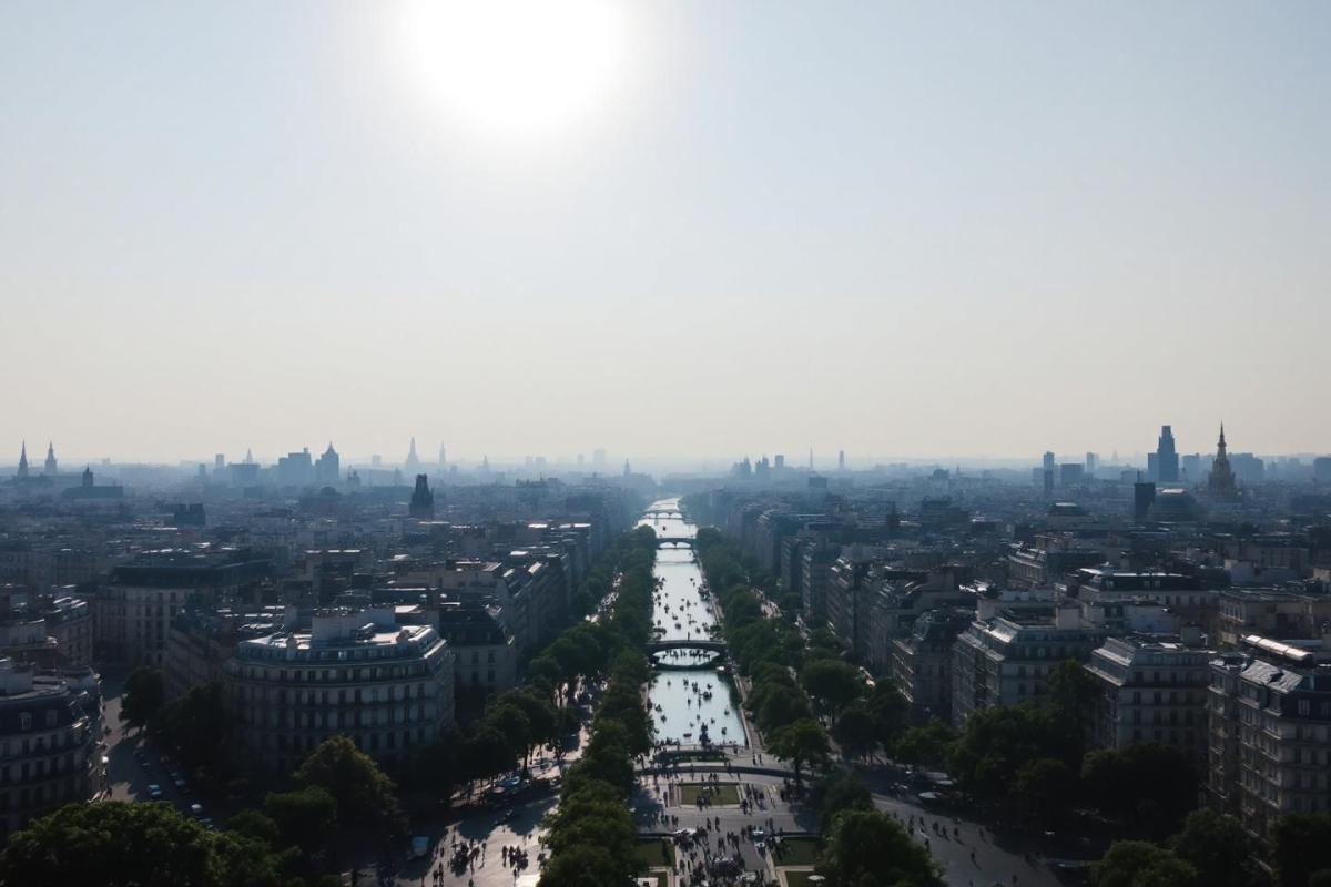 Canicule extrême en Europe : Paris pourrait atteindre les 40°C sous une vague de chaleur accablante